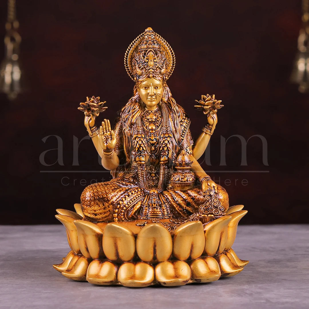 Dhanalaxmi Murti (Lotus) Car dashboard