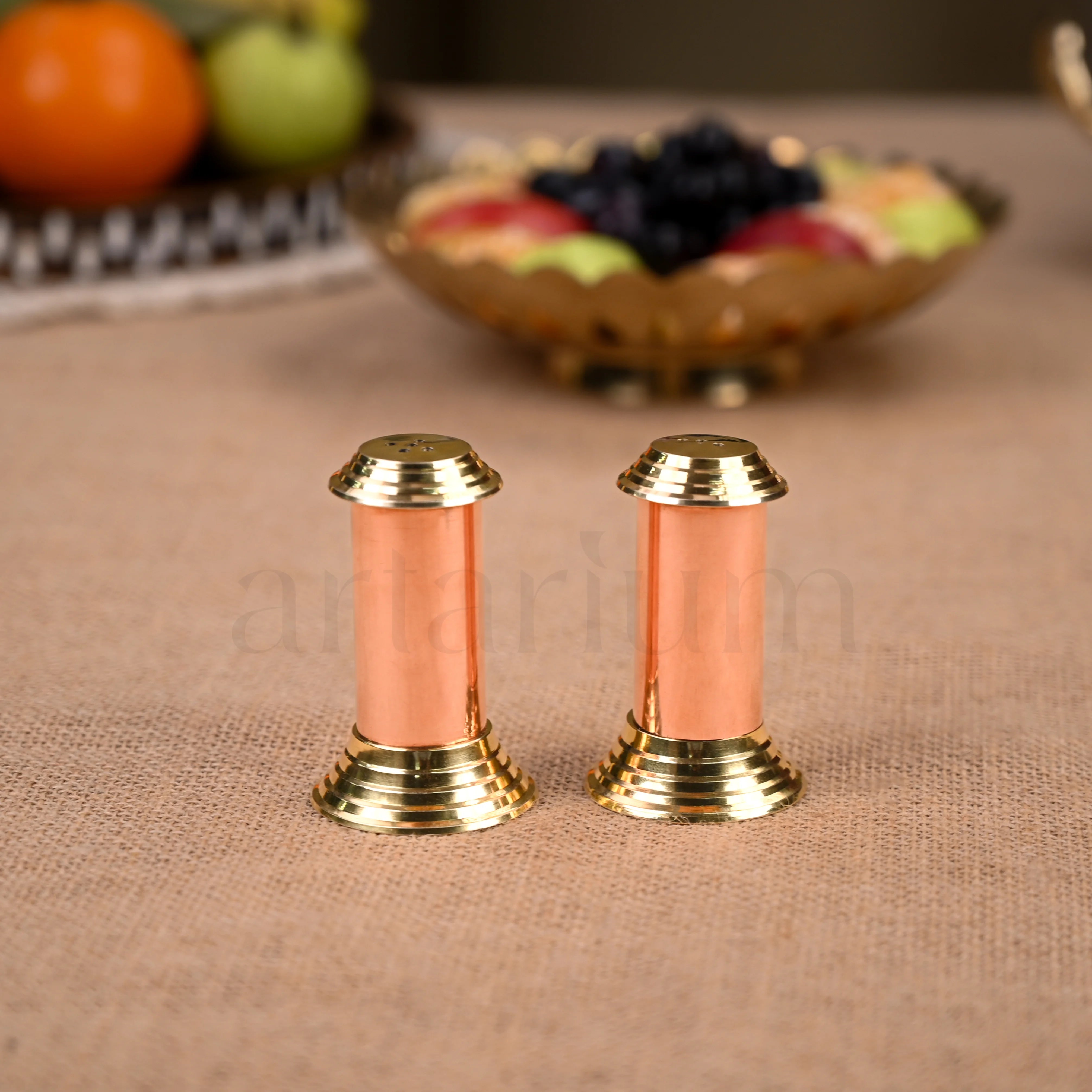 Salt & Pepper Shaker - Set of 2